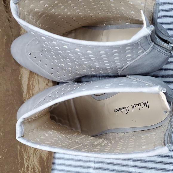 Michael Antonio cream cutout booties - Picture 8 of 9